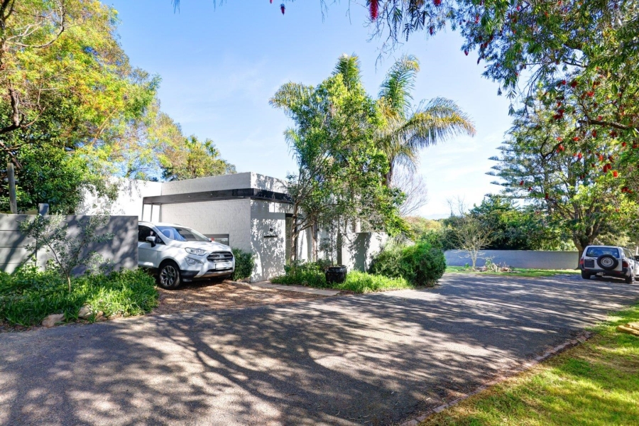 4 Bedroom Property for Sale in Loevenstein Western Cape